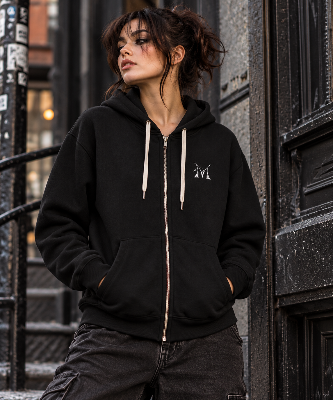 AM Signature Hoodie in Black